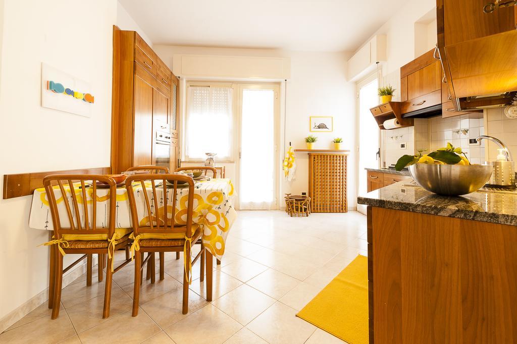 Apartamento Cento Passi Dal Mare Gaeta Habitación foto